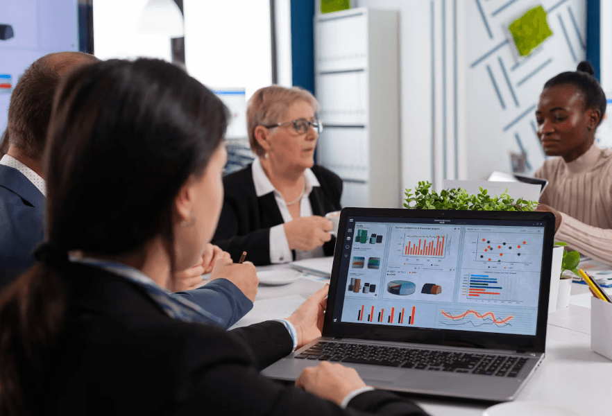 Comment les prévisionnistes de la demande intègrent-ils les ERP et les outils de planification ?